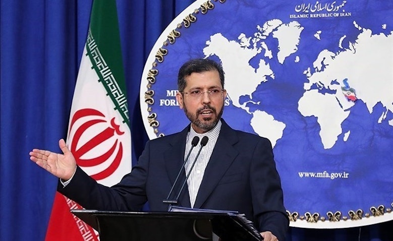 سعید خطیبزاده، سخنگوی وزارت امور خارجه‌ی ایران در یک جلسه‌ی مطبوعاتی؛ تهران؛ ۱۰ خرداد ۱۴۰۰ (عکس از محمود حسینی/ خبرگزاری تسنیم)
