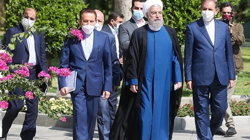 الرئيس الإيراني المنتهية ولايته حسن روحاني ومسؤولون كبار آخرون في طهران في الأول من أغسطس/ آب 2021 (الصورة عبر موقع الرئيس الإيراني على الإنترنت)