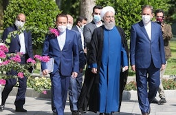 حسن روحانی، رئیس‌جمهور ایران و دیگر مقامات ارشد دولت وی در آخرین جلسه‌ی هیئت وزرا؛ ۱۰ مرداد ۱۴۰۰. (عکس از وبسایت ریاست‌جمهوری ایران)