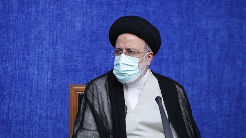 ابراهیم رئیسی، رئیس جمهوری ایران در جلسه‌ای در تهران؛ ۱۳ مرداد ۱۴۰۰. (عکس از وبسایت رئیس جمهوری ایران) 