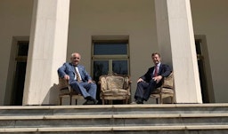 دیدار لوان جاگاریان سفیر روسیه با سیمون شرکلیف سفیر جدید انگلستان؛  تهران در ۲۰ مرداد ۱۴۰۰. (عکس از حساب توییتر سفارت روسیه) 