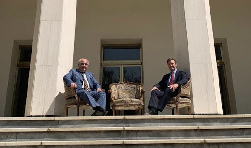دیدار لوان جاگاریان سفیر روسیه با سیمون شرکلیف سفیر جدید انگلستان؛  تهران در ۲۰ مرداد ۱۴۰۰. (عکس از حساب توییتر سفارت روسیه) 