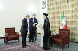 Iran's President Ebrahim Raisi (R) meets with India's External Affairs Minister Subrahmanyam Jaishankar in Tehran on July 7, 2021. (Photo via Raisi.ir)