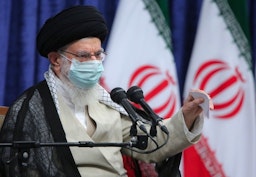 المرشد الأعلى الإيراني آية الله علي خامنئي يلقي كلمة في طهران. 21 سبتمبر/أيلول 2021. (الصورة عبر موقع المرشد الأعلى الإيراني)