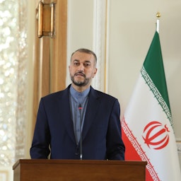 وزير الخارجية الإيراني حسين أمير عبد اللهيان في مؤتمر صحفي في طهران. 18 أكتوبر/تشرين الأول 2021. (الصورة عبر وزارة الخارجية الإيرانية)