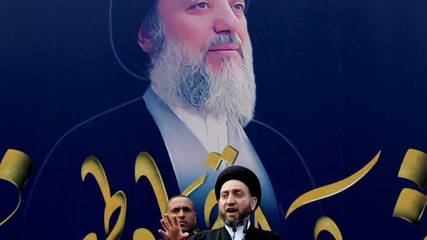عمار حکیم، روحانی شیعه‌ی عراقی و رهبر جنبش حمکت، در حال سخنرانی؛ بغداد، عراق، ۱۸ اسفند ۱۳۹۷/ ۹ مارس ۲۰۱۹. (عکس از گتی ایمیجز)