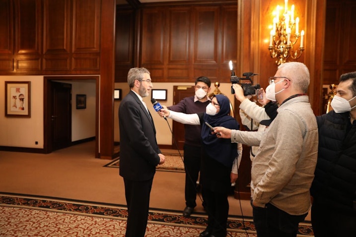 Senior Iranian nuclear negotiator Ali Baqeri-Kani speaks to Iranian reporters in Vienna on Nov. 28, 2021. (Photo via IRNA)