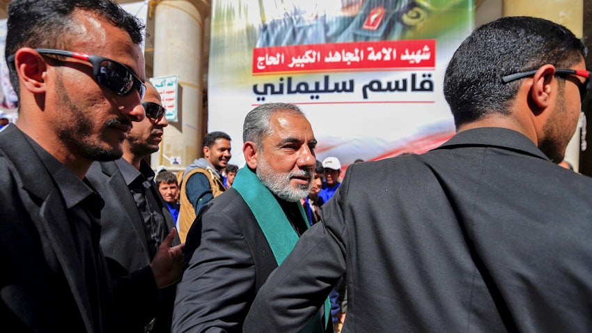حضور حسن ایرلو، سفیر ایران در یمن در یک رویداد در پایتخت یمن؛ صنعا  ۱۳ دی ۱۳۹۹/ ۲ ژانویه ۱۴۰۰. (عکس از گتی ایمیجز)