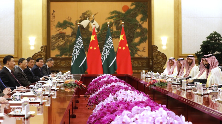 نشست محمد بن سلمان، ولیعهد عربستان سعودی، و شی جین پینگ، رئیس‌جمهور چین؛ پکن، چین ۳ اسفند ۱۳۹۷/ ۲۲ فوریه ۲۰۱۹. (عکس از گتی ایمیجز)