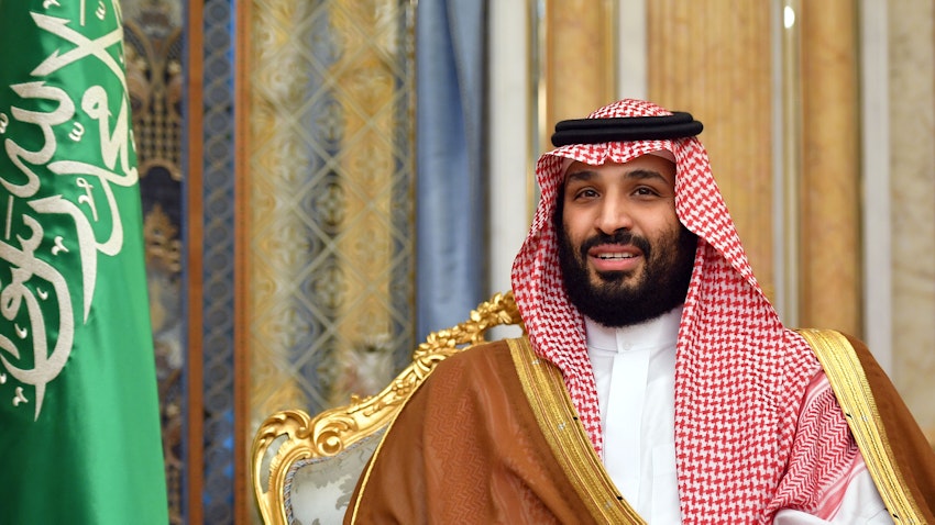 حضور محمد بن سلمان آل سعود، ولیعهد عربستان سعودی، در یک نشست؛ جده، عربستان، ۲۷ شهریور ۱۳۹۸/ ۱۸ سپتامبر ۲۰۱۹. (عکس از گتی ایمیجز)