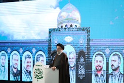 الرئيس الإيراني إبراهيم رئيسي يتحدث بمناسبة الذكرى الثانية لمقتل قاسم سليماني في طهران، إيران. 3 يناير/كانون الثاني 2022 (الصورة عبر موقع الرئاسة الإيرانية الرسمي)