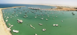 ميناء وشاطئ بيريس، محافظة سيستان وبلوشستان، إيران. 2 أبريل/نيسان 2021 (تصوير صفا دانيشفار عبر ويكيبيديا)