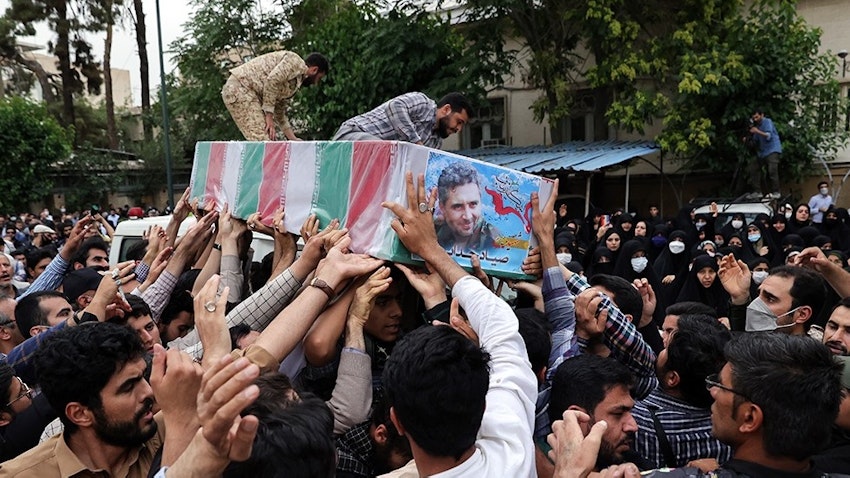 مراسم تشییع حسن صیادخدایی؛ تهران، ایران، ۲ خرداد ۱۴۰۱. (عکس از خبرگزاری فارس)