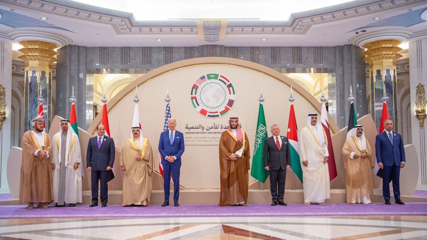 صورة جماعية من قمة جدة للأمن والتنمية للعام 2022 في 16 يوليو/تموز 2022 (الصورة عبر موقع وزارة الخارجية السعودية)