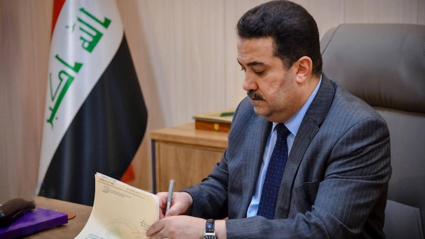 محمد شیاع السودانی، نماینده‌ی پارلمان عراق، در دفترش؛ بغداد، عراق، ۹ آبان ۱۴۰۰/ ۳۱ اکتبر ۲۰۲۱. (عکس از صفحه‌ی فیسبوک محمد شیاع السودانی)