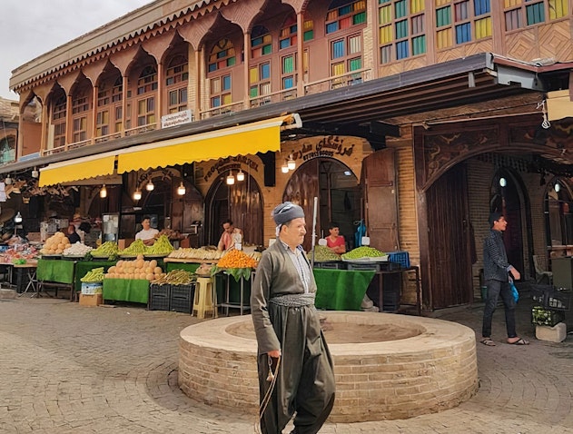 An Iraqi Kurdish man walks through Sulaimaniyah bazaar in Iraqi Kurdistan on Dec. 25, 2018. (Source: Social media)