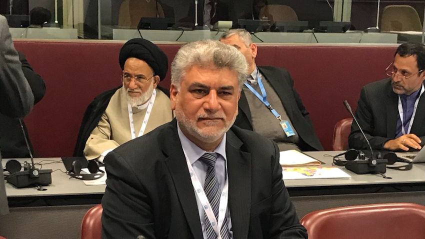 Prominent Iraqi academic and politician Dhiaa Najm Al-Asadi attends a conference in Baghdad, Iraq on Mar. 25, 2018. (Source: dna1969/Twitter)