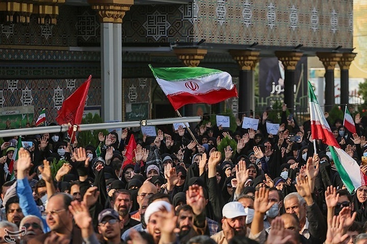 تجمع حامیان دولت؛ همدان، ایران، ۱ مهر ۱۴۰۱. (عکس از خبرگزاری تسنیم)