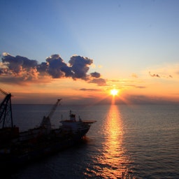 Horizon of the Persian Gulf seen from the South Pars gas field. (Photo via WikiCommons)