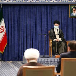 المرشد الأعلى علي خامنئي يلقي كلمة أمام أعضاء مجلس تشخيص مصلحة النظام في طهران، إيران. 12 أكتوبر/تشرين الأول 2022 (الصورة عبر موقع المرشد الأعلى الإيراني)