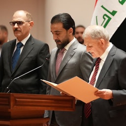 مراسم تحلیف عبداللطیف رشید، به عنوان ششمین رئیس‌جمهور عراق؛ بغداد، ۲۱ مهر ۱۴۰۱/ ۱۳ اکتبر ۲۰۲۲. (عکس از صفحه‌ی توییتر رئیس پارلمان عراق)