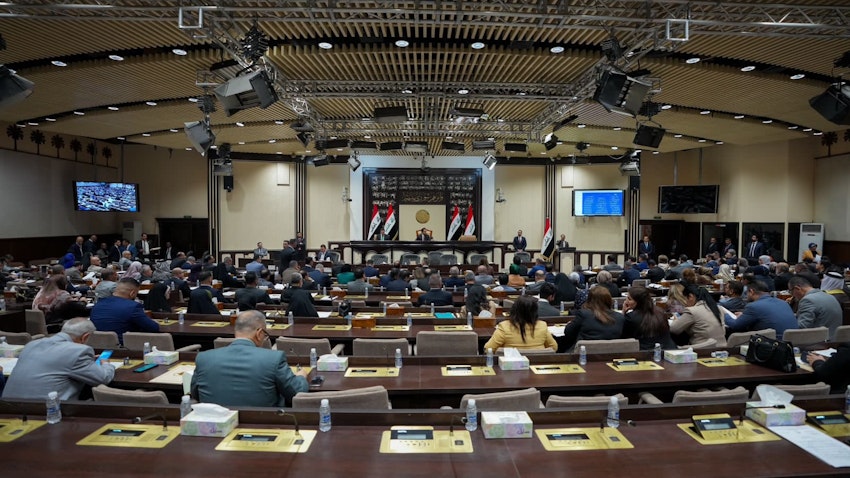 جلسه‌ی قانونگذاری نمایندگان پارلمان عراق؛ بغداد، ۱۹ مهر ۱۴۰۱/ ۱۱ اکتبر ۲۰۲۲. (عکس از توییتر دفتر رسانه‌ای رئیس پارلمان عراق)