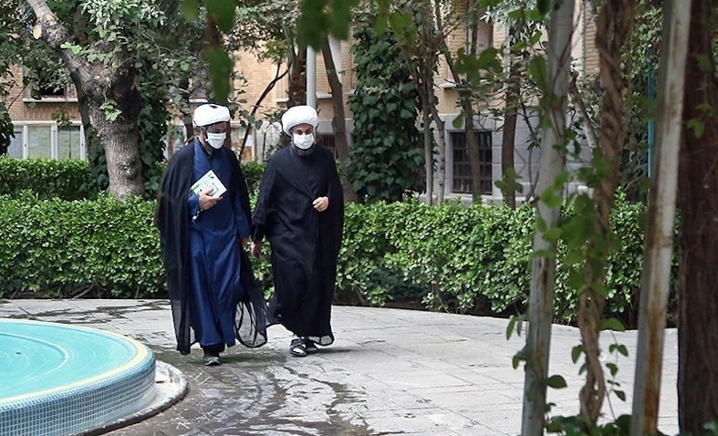 رجال دين إيرانيون في مدرسة الفايزية الدينية في قم، إيران. 5 سبتمبر/أيلول 2020 (الصورة عبر وكالة تسنيم للأنباء)
