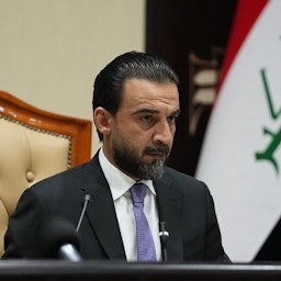 محمد الحلبوسی، رئیس پارلمان عراق، در نشست مجلس نمایندگان؛ بغداد، عراق، ۱۵ آبان ۱۴۰۱/ ۶ نوامبر ۲۰۲۲. (عکس از توییتر دفتر رسانه‌ی رئیس پارلمان عراق)