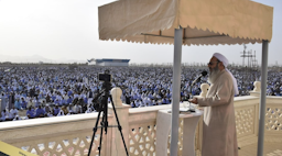 Molavi Abdolhamid addressing worshippers on Eid al-Adha in Zahedan, Iran on July 19, 2022. (Handout by Abdolhamid's office)