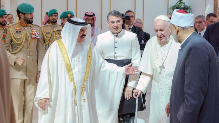Bahrain's King Hamad bin Isa Al Khalifa with Pope Francis II, and the Grand Imam of Egypt’s Al-Azhar mosque Ahmed Mohamed El-Tayeb in Manama, Bahrain on Nov, 6, 2022. (Handout photo via BNA)