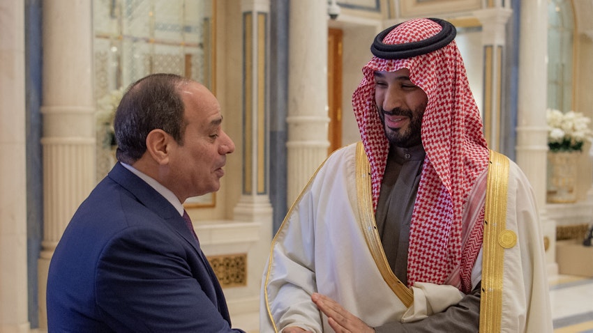 ولي عهد المملكة العربية السعودية محمد بن سلمان آل سعود يستقبل الرئيس المصري عبد الفتاح السيسي في الرياض، المملكة العربية السعودية في 9 ديسمبر/كانون الأول 2022. (الصورة عبر غيتي إيماجز)