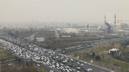 السلطات تعلن إغلاق المدارس والجامعات لمدة ثلاثة أيام بسبب تلوث الهواء في طهران، إيران. 17 ديسمبر/كانون الأول 2022 (المصدر: حمید حاجي بور60 عبر تويتر)