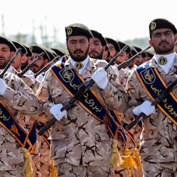 رژه‌ی نظامی اعضای سپاه پاسداران ایران؛ اهواز، جنوب غربی ایران، ۳۱ شهریور ۱۳۹۷. (عکس از گتی ایمیجز)