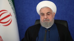 الرئيس الإيراني السابق حسن روحاني يفتتح مشاريع تابعة لوزارة الطاقة عبر خاصيّة الفيديو في طهران، إيران، 10 يونيو/حزيران، 2021. (الصورة عبر الرئاسة الإيرانية)