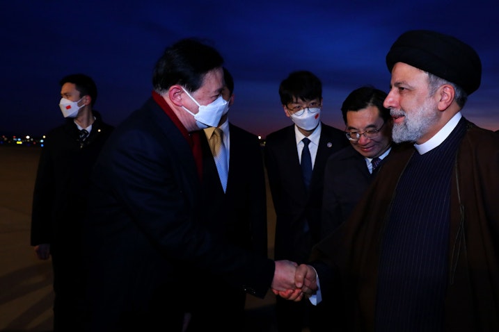 ورود ابراهیم رئیسی، رئیس‌جمهور ایران به پکن، چین؛ ۲۵ بهمن  ۱۴۰۱. (عکس از وبسایت ریاست‌جمهوری ایران)