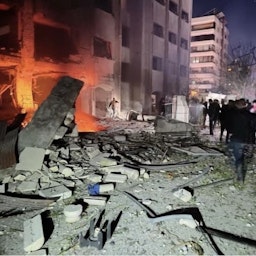 محله‌ی کفرسوسه، هدف حمله‌ای که به اسرائیل نسبت داده می‌شود؛ دمشق، سوریه، ۳۰ بهمن ۱۴۰۱. (عکس از توییتر رسمی انگلیسی خبرگزاری عربی سوریه)