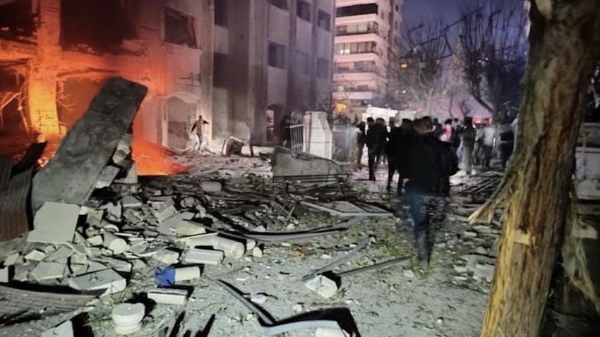 ضربت غارة إسرائيلية مزعومة حي كفرسوسة في دمشق، سوريا في 19 فبراير/شباط 2023. (المصدر: الوكالة العربية السورية للأنباء عبر تويتر)