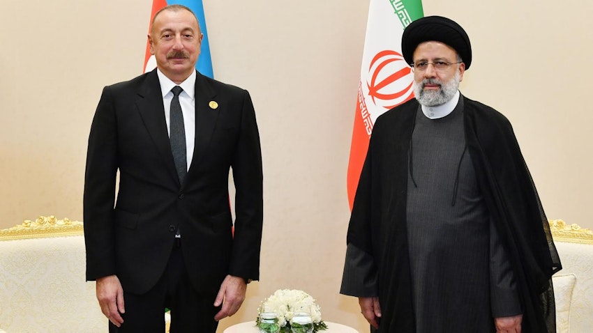 الرئيس الأذربيجاني إلهام علييف يلتقي الرئيس الإيراني إبراهيم رئيسي في عشق أباد، تركمانستان. 28 نوفمبر/تشرين الثاني 2021 (الصورة عبر موقع الرئاسة الأذربيجانية)