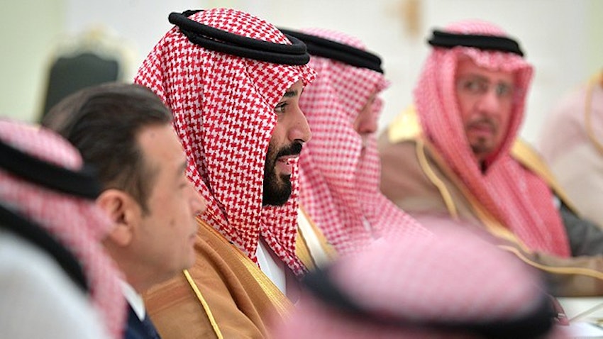 ولي العهد السعودي الأمير محمد بن سلمان آل سعود في اجتماع في موسكو، روسيا. 14 يونيو/حزيران 2018 (الصورة عبر موقع الرئاسة الروسية)