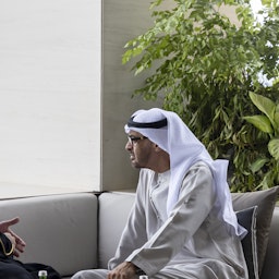 دیدار محمد بن سلمان آل سعود، ولیعهد عربستان، با محمد بن زاید آل نهیان، رئیس امارات متحده‌ی عربی؛ بالی، اندونزی، ۲۴ آبان ۱۴۰۱/ ۱۵ نوامبر ۲۰۲۲. (عکس دست اول از وام)