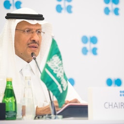 وزير الطاقة السعودي الأمير عبد العزيز بن سلمان آل سعود يحضر اجتماعًا افتراضيًا لأوبك بلاس أوبك. 9 أبريل/نيسان 2020. المكان غير معروف. (الصورة عبر وزارة الطاقة السعودية)