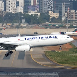 طائرة إيرباص إيه 330 تابعة للخطوط الجوية التركية تقلع إلى وجهة غير معروفة في 13 يناير/كانون الثاني 2022. (تصوير شيفوزمان أيون عبر ويكيميديا كومنز)
