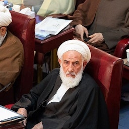 آية الله عباس علي سليماني يحضر اجتماع مجلس الخبراء في طهران، إيران، في 6 سبتمبر/أيلول 2022. (الصورة من موقع جماران الإخباري)