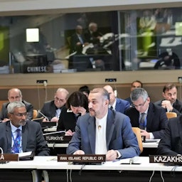 وزير الخارجية الإيراني حسين أمير عبد اللهيان يحضر اجتماعًا على هامش الجمعية العامة للأمم المتحدة في نيويورك، في 20 سبتمبر/أيلول. (الصورة عبر وزارة الخارجية الإيرانية)