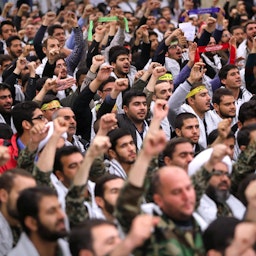 اعضای نیروی داوطلب تندرو بسیج در یک گردهم‌آیی؛ تهران، ایران، ۳ آذر ۱۳۹۵. (عکس از وب‌سایت رهبر ایران)
