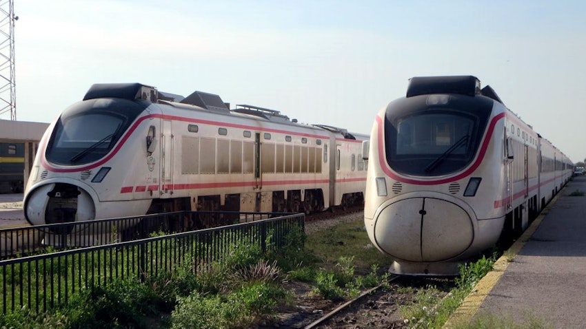الحكومة الصينية تزود خط بغداد-البصرة في العراق بالقطارات. 4 أبريل/نيسان 2016. (تصوير ديفيد ستانلي عبر ويكيميديا كومنز)