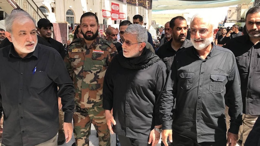 قائد فيلق القدس التابع للحرس الثوري الإيراني إسماعيل قاآني يزور مدينة سامراء العراقية، في 23 أغسطس/آب 2023. (الصورة عبر شبكة العالم الإخبارية)