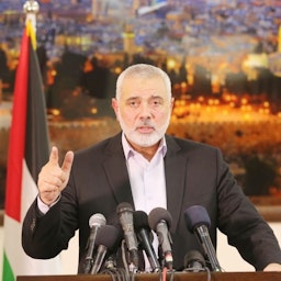 اسماعیل هنیه، رئیس دفتر سیاسی حماس، در حال سخنرانی؛ تاریخ تصویر مشخص نیست. (عکس از شبکه‌های اجتماعی)