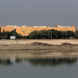 صورة لمبنى السفارة الأميركية في بغداد، العراق، يوم 3 يناير/كانون الثاني 2020. (الصورة عبر غيتي إيماجز)
