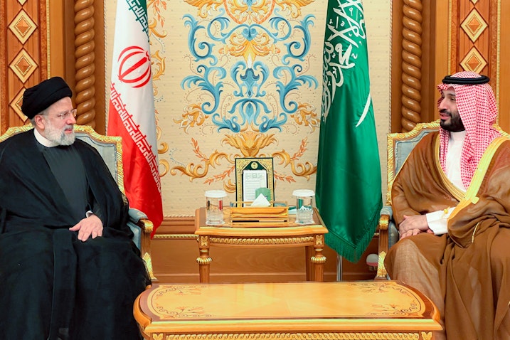 Iranian President Ebrahim Raisi meets Saudi Crown Prince Mohammed bin Salman in Riyadh, Saudi Arabia on Nov. 11, 2023. (Photo via Iranian presidency)